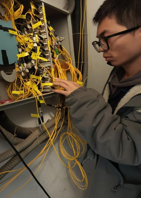 正在排查网络节点，智能化治理办公室 李浩周.png